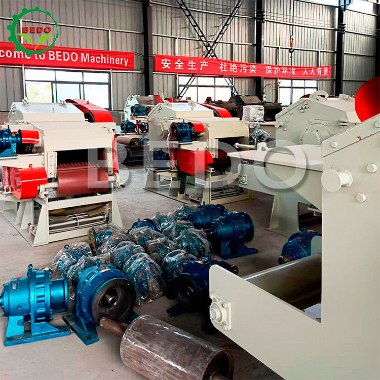55KW 590rpm Maquinaria de trituradora de madera comercial Tipo de tambor Trituradora de trozos de trabajo pesado