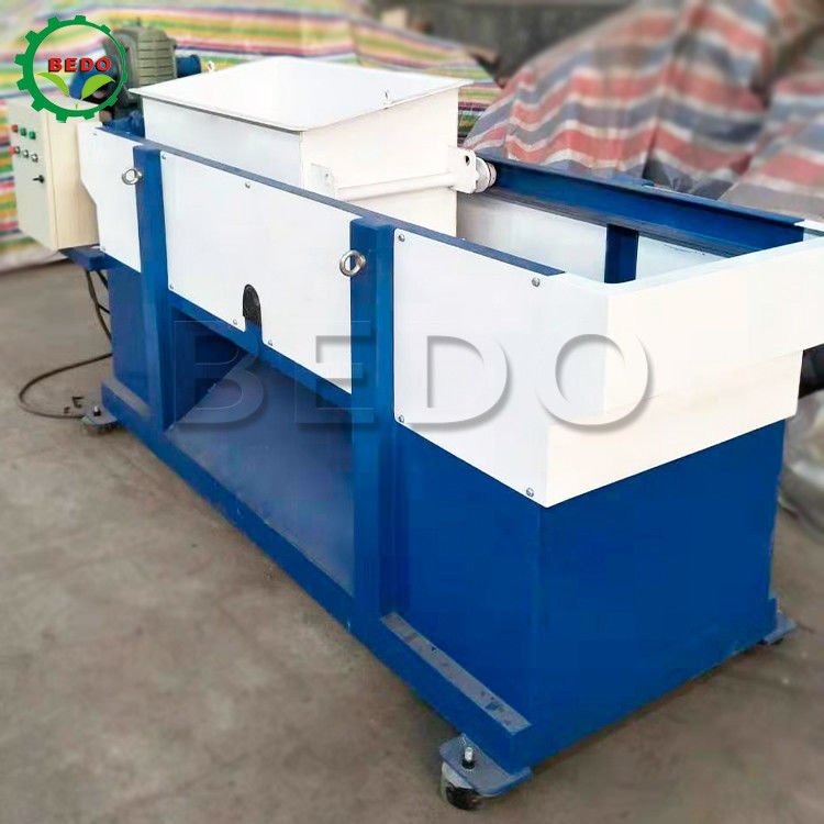 Unidad de producción de madera automática del control del PLC de la cuchilla del acero de aleación de la máquina de las virutas 300kg/H