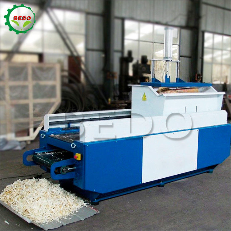 7.5kw Máquina de forraje de madera de acero al carbono 3600rpm Cuchilla de acero aleado 300kg/h Unidad de producción