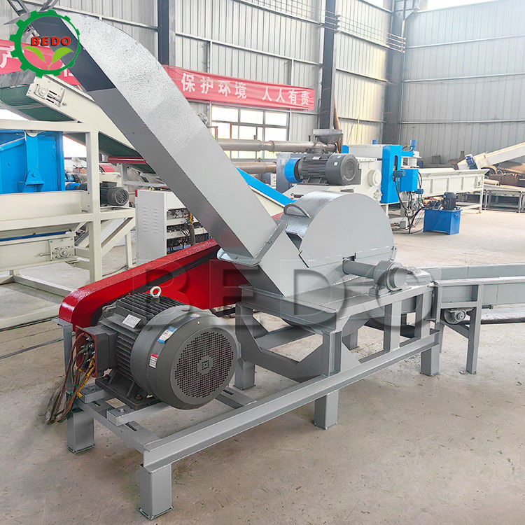Máquina de trituración de madera de 37kw de alimentación automática 3-5t/h Capacidad Trituradora de ramas tipo tambor