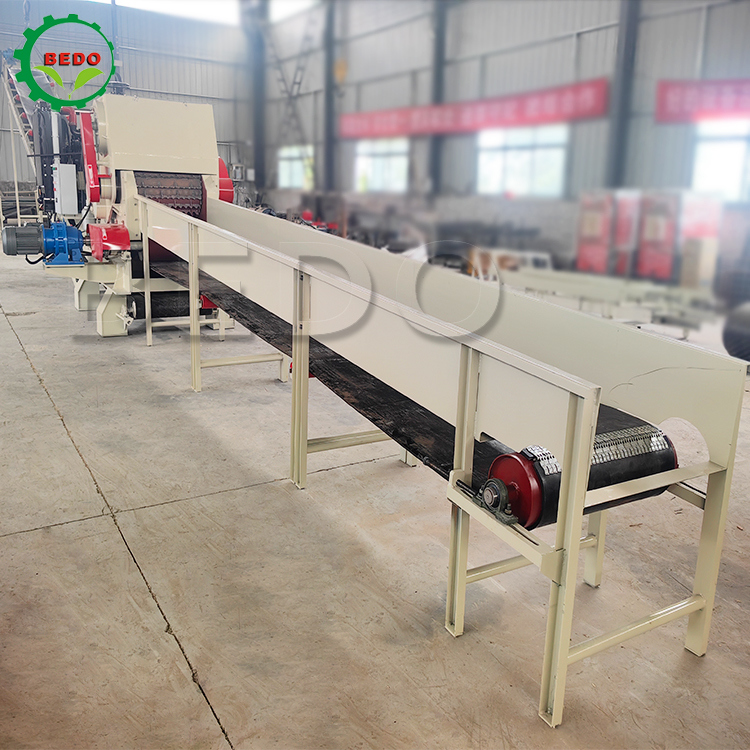 12-15t/h Capacidad Máquina de trituración de madera diesel 25-35mm Tamaño de la viruta Trituradora industrial de trabajo pesado