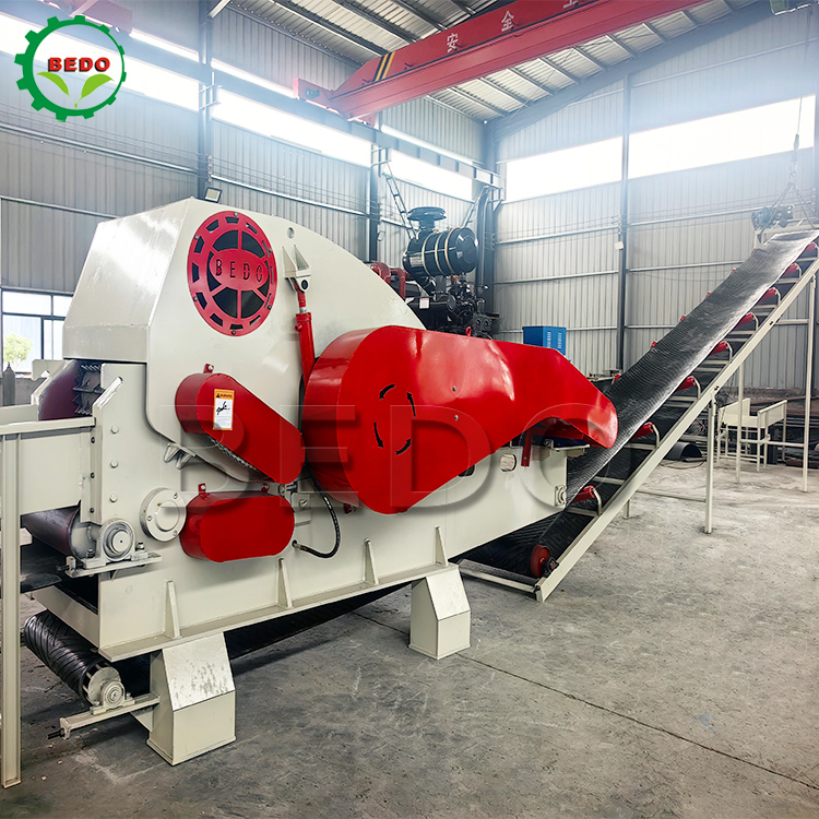 Coco Shell Husk Maquina de trituración de madera Diesel Mobile 55HP para Indonesia Procesamiento de carbón y coco