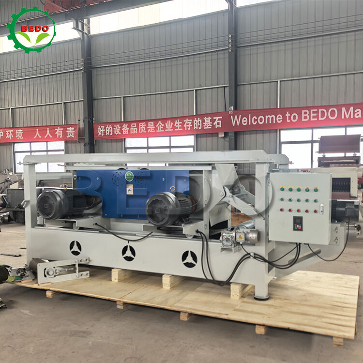 4kw de potencia de funcionamiento Maquina de forraje de madera con hoja de acero de aleación y capacidad de 400-500 kg/hora