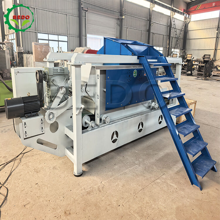 equipo de procesamiento de madera eficiente de la capacidad del rodillo 400kg/h de la máquina 125m m de las virutas de madera 7.5kw