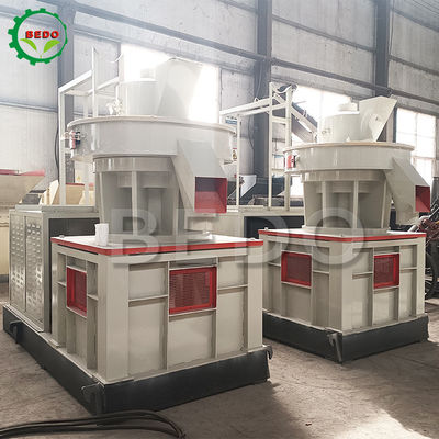 Máquina de pellets de madera de 380 V con rodillos 1000 kg/h 2400*1300*1600 mm