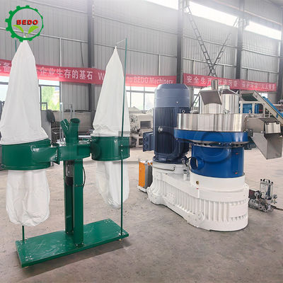 1500-2000kg/h Capacidad de la máquina de molino de pellets de madera 0,15kw potencia de la bomba de engranajes ZQ500 Reducción